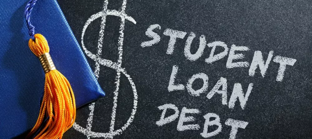 How to Reduce Your Student Loan Debt and Graduate College with More Money In Your Pocket